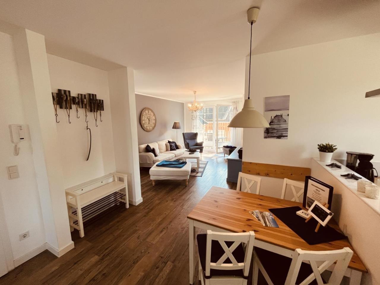 Ferienwohnung Blue In Борн Экстерьер фото