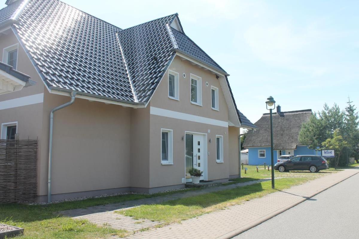 Ferienwohnung Blue In Борн Экстерьер фото
