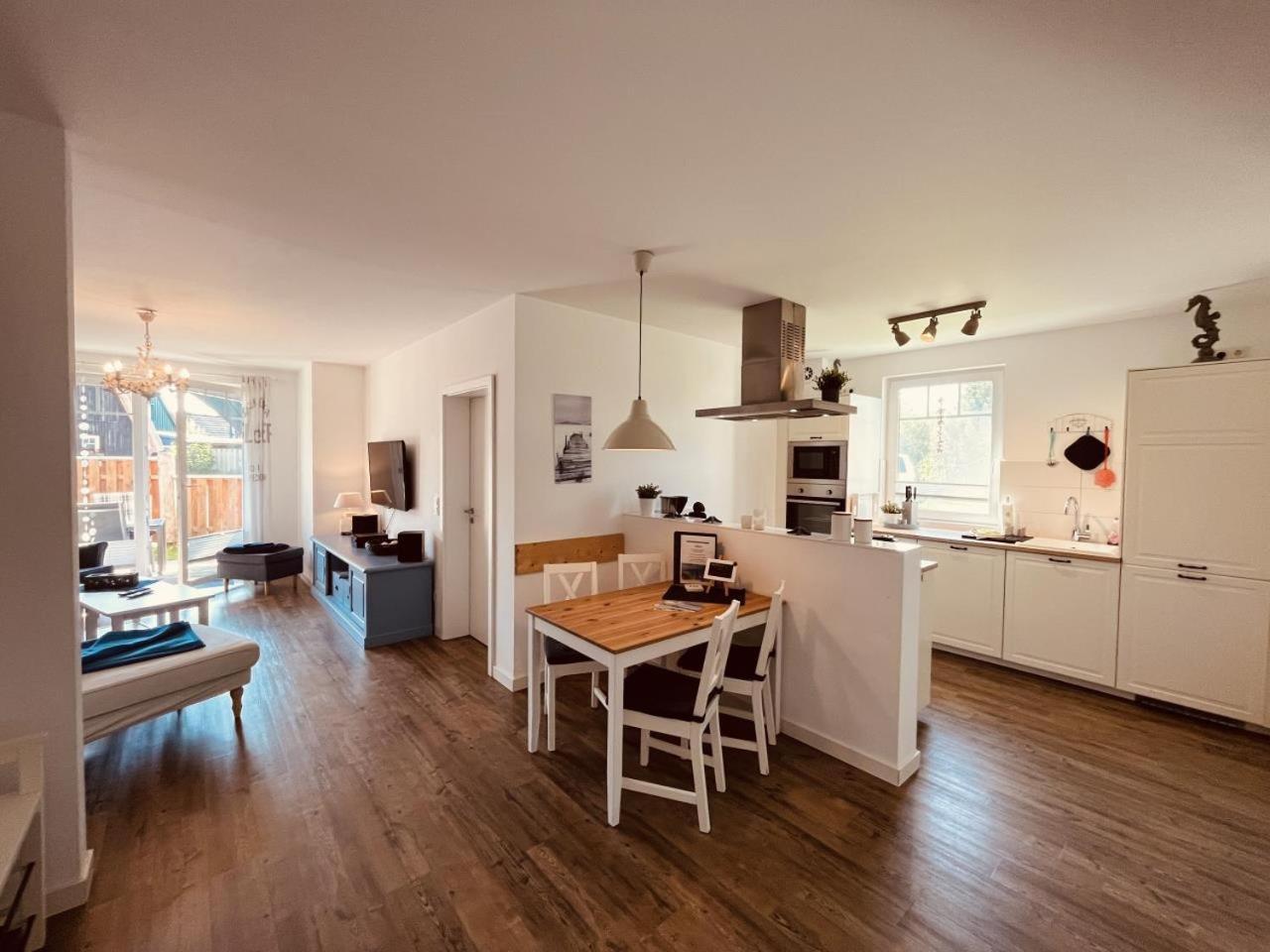 Ferienwohnung Blue In Борн Экстерьер фото