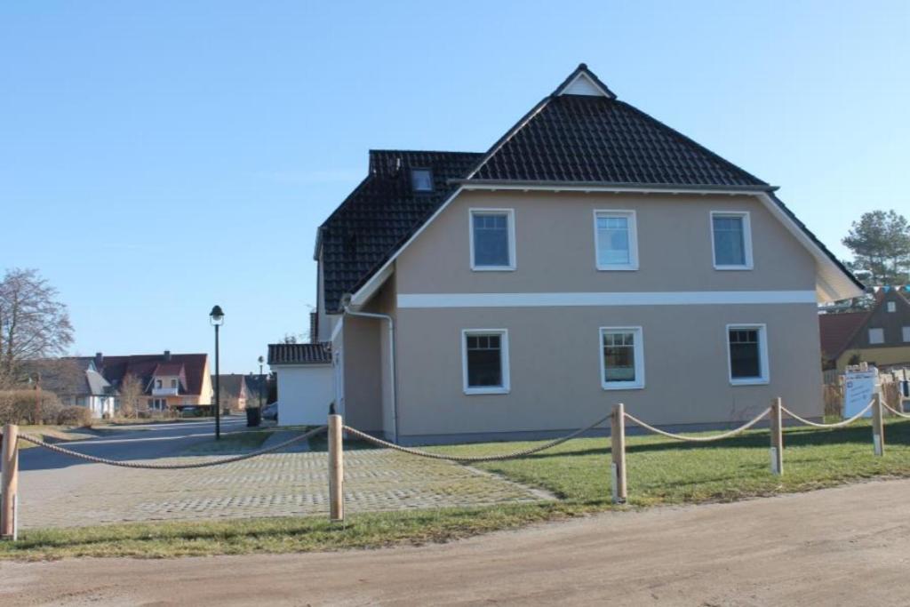Ferienwohnung Blue In Борн Экстерьер фото